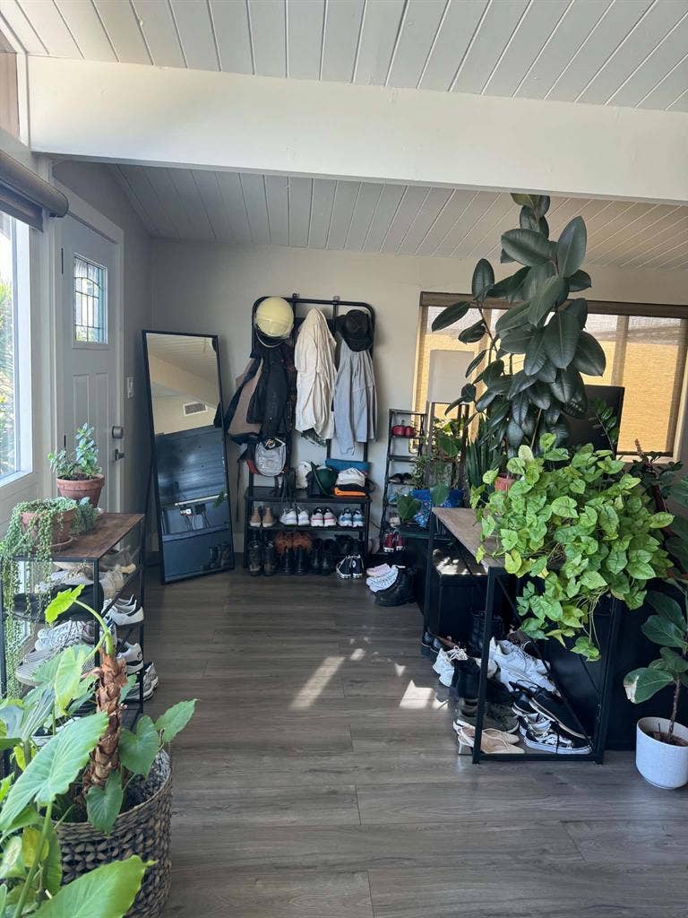 Spare bedroom in Spring Valley