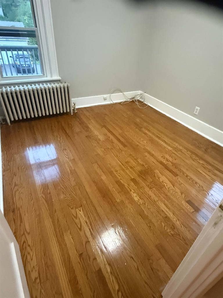 2 bed 1 bath appt. Available now.