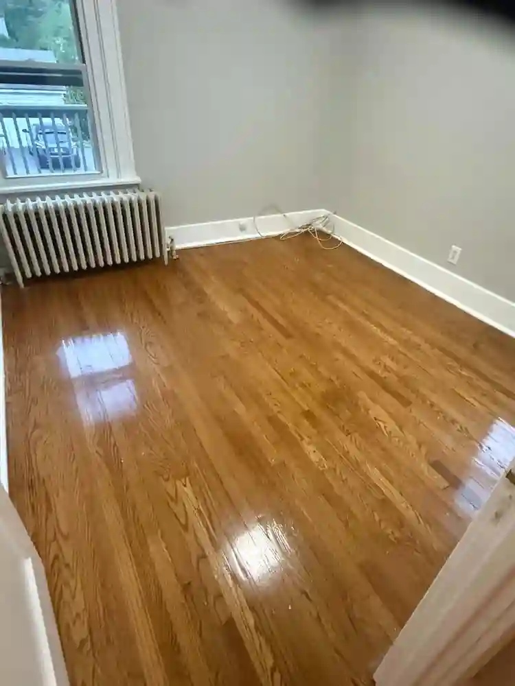 2 bed 1 bath appt. Available now.