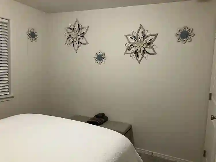 Furnished Rm, Priv Bath, Util Incl.