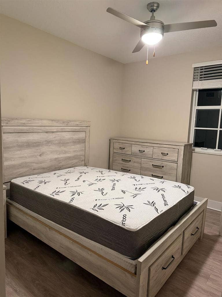 I am looking for a roommate - $1350