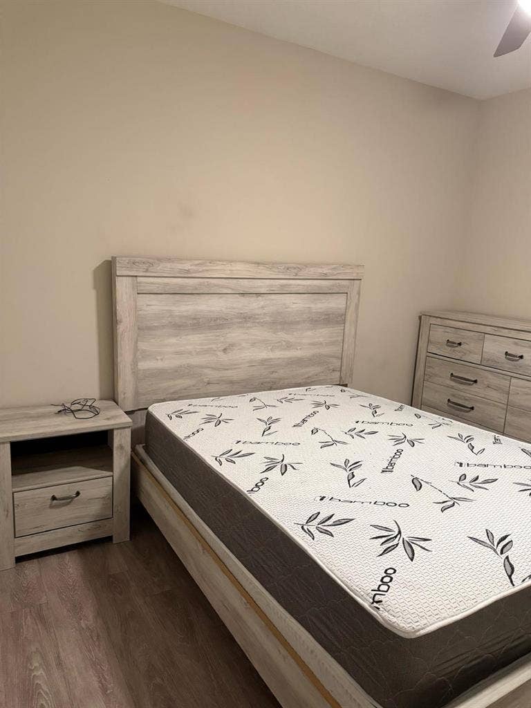 I am looking for a roommate - $1350