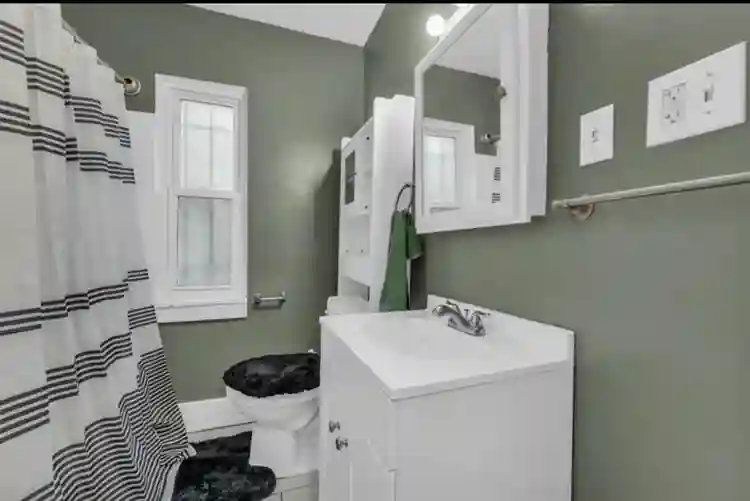 Shared room and private room open.