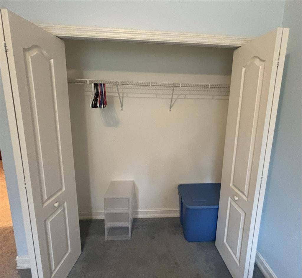 Rooms available in Naples!