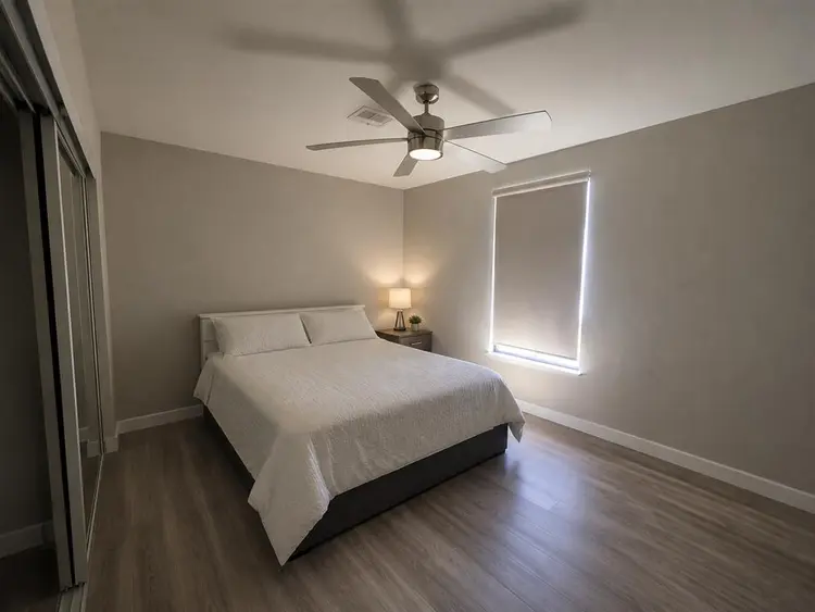 Room for rent in House with Pool