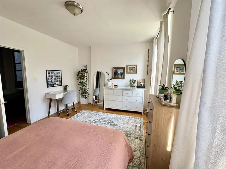 Room Available for Rent