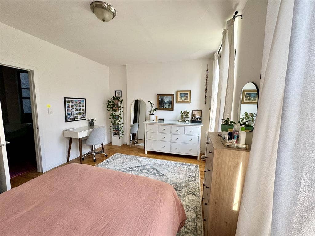 Room Available for Rent