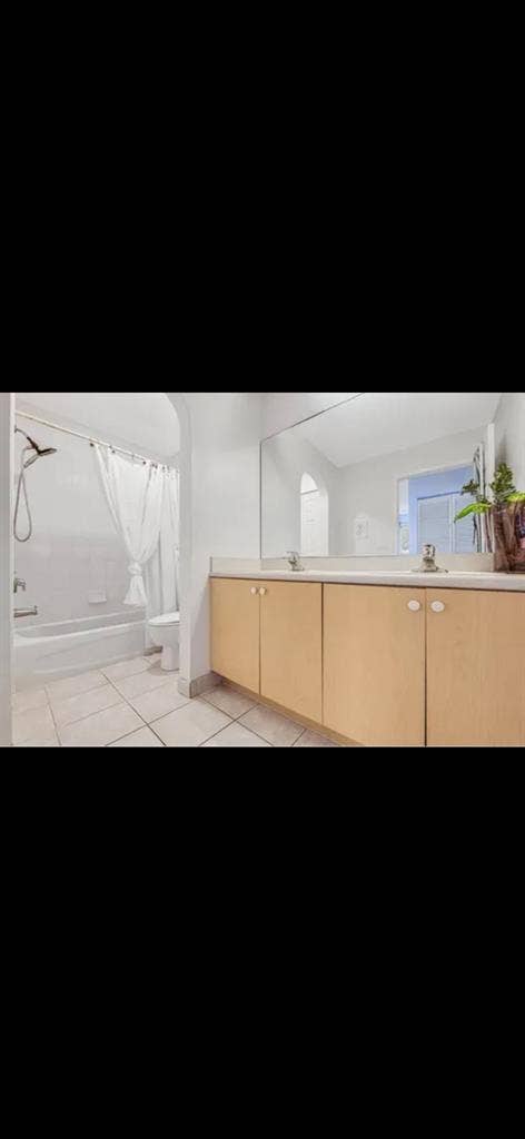 Room for rent in home move in ready