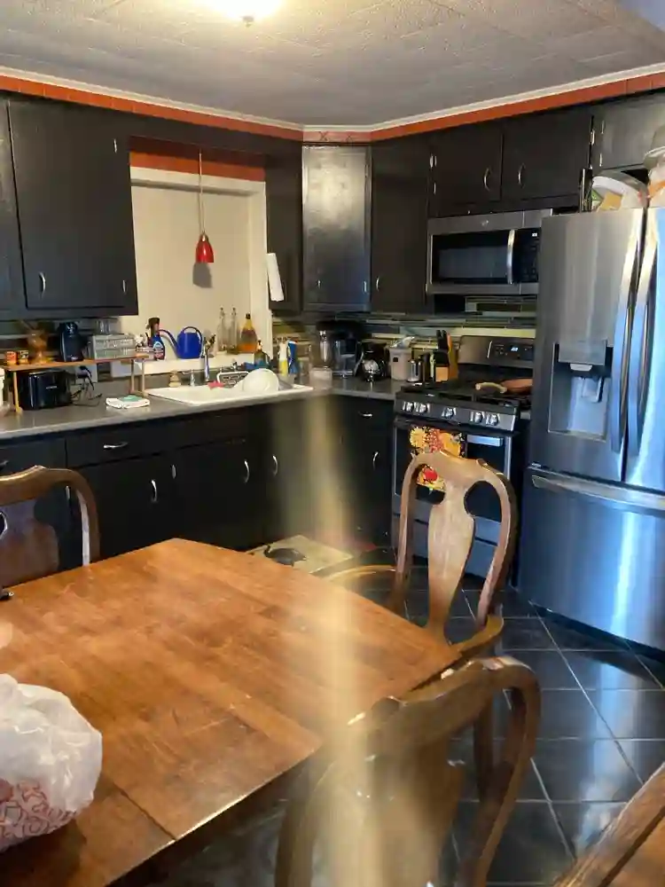 Looking for roomate