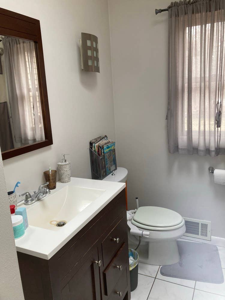 Looking for roomate