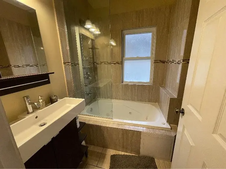 Fully furnished room for rent