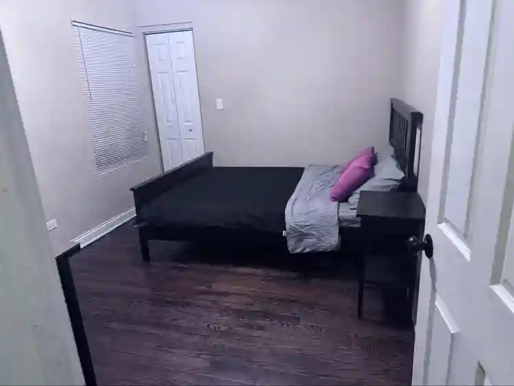 Fully furnished room for rent