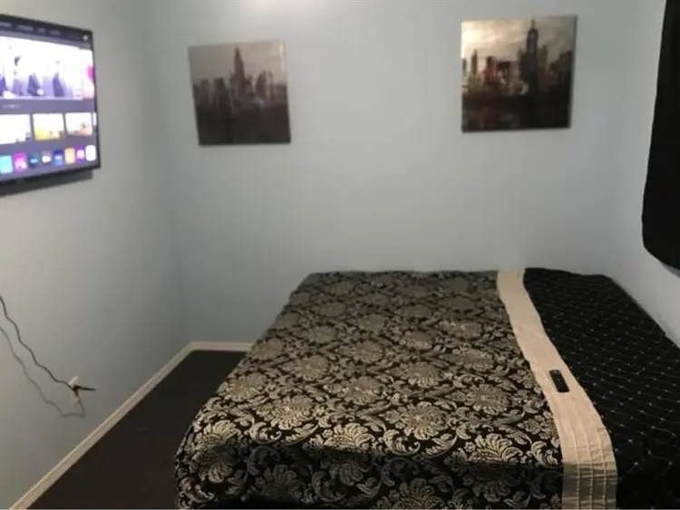 Room for rent in Armona