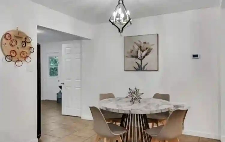 Single Room in Scottsdale