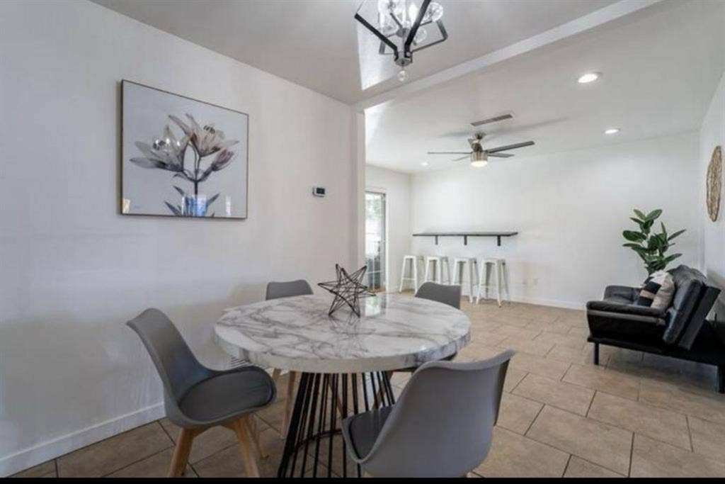 Single Room in Scottsdale