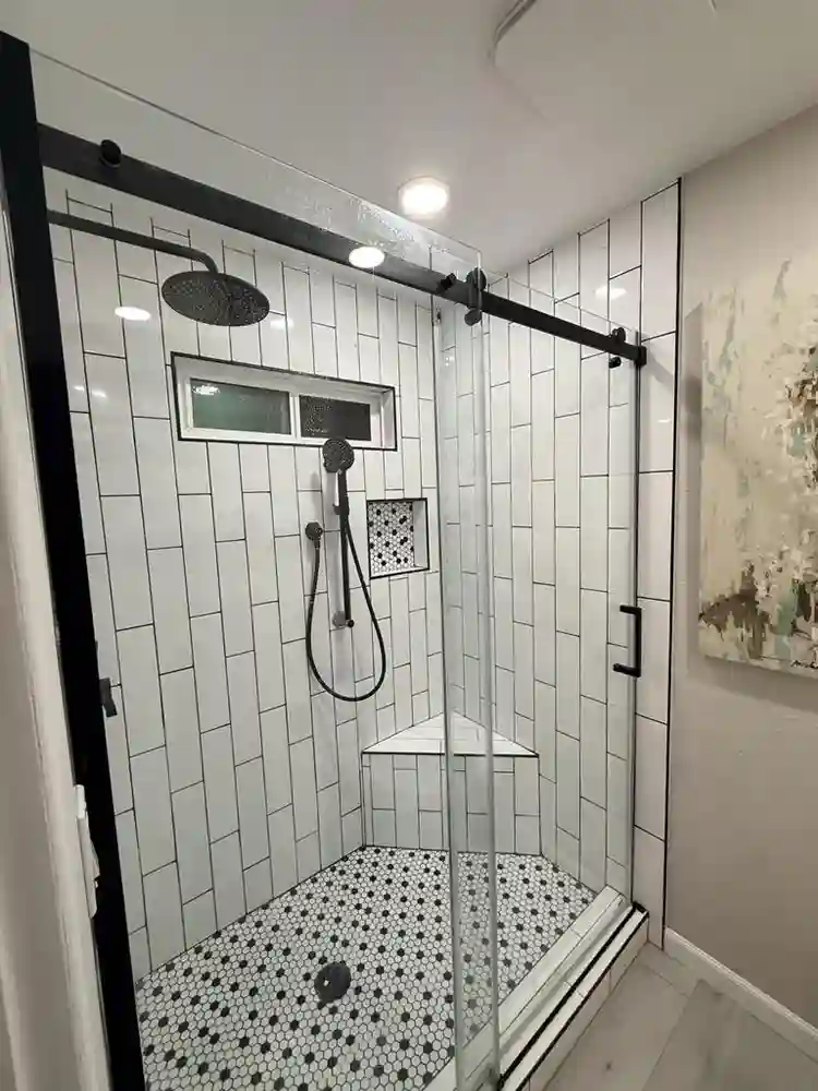 One bed room and private bathroom