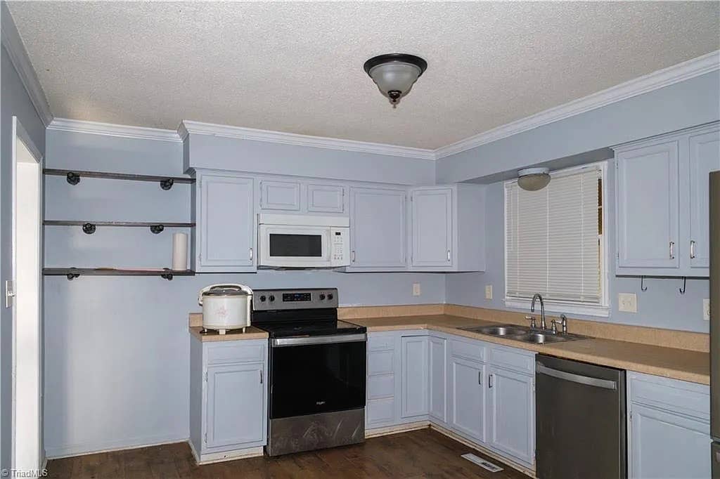 3 BR in High Point