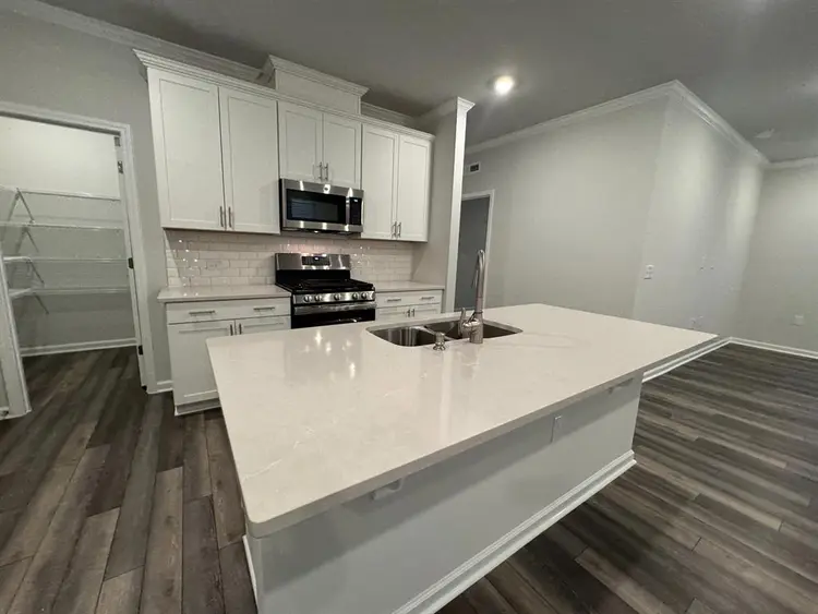 4 BR in Morrisville