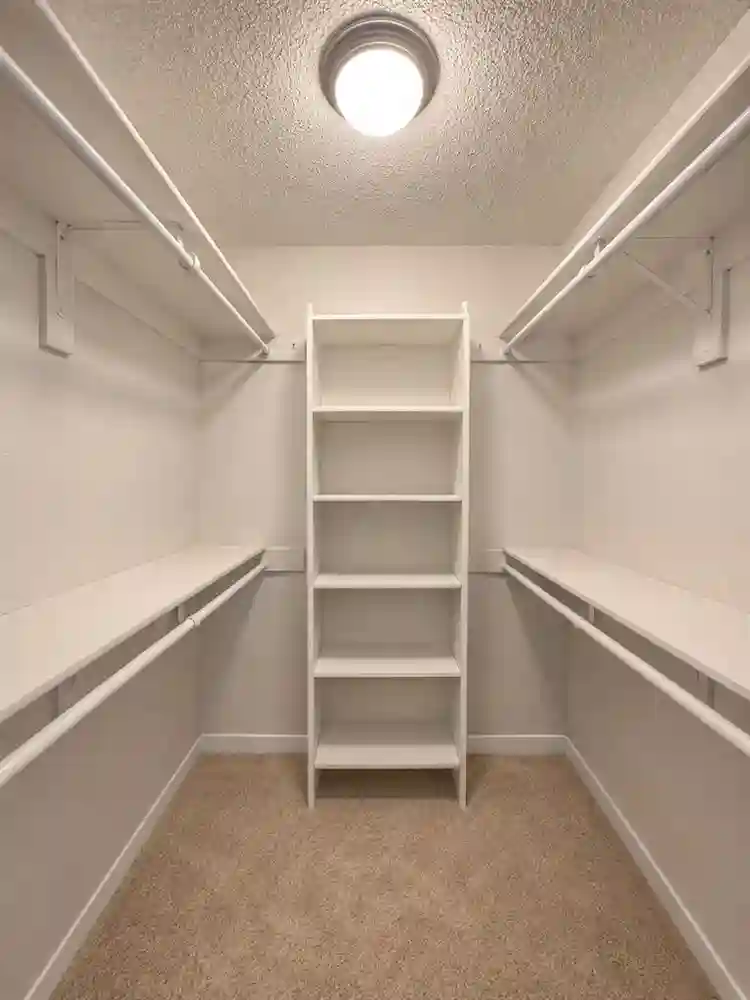 Roommate needed in Northridge