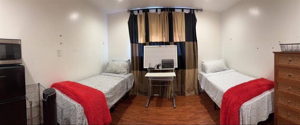 Shared furnished room x 2