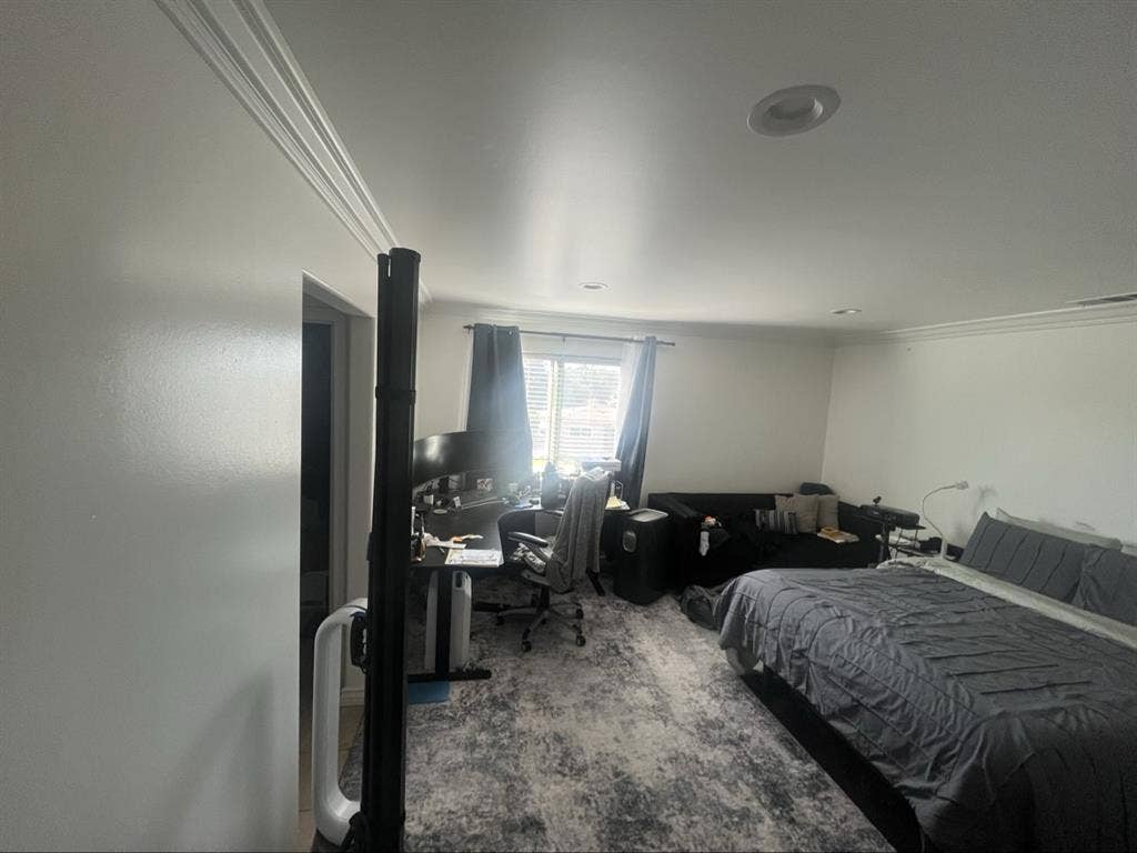 Master Bedroom For Rent 10/1/26