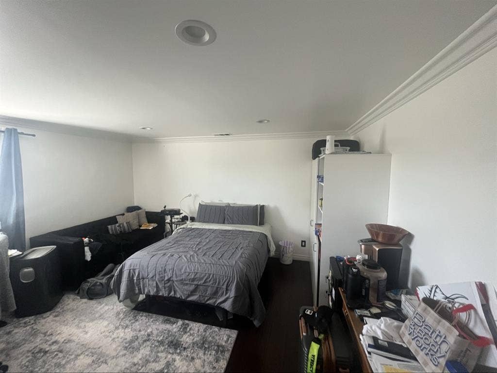 Master Bedroom For Rent 10/1/26