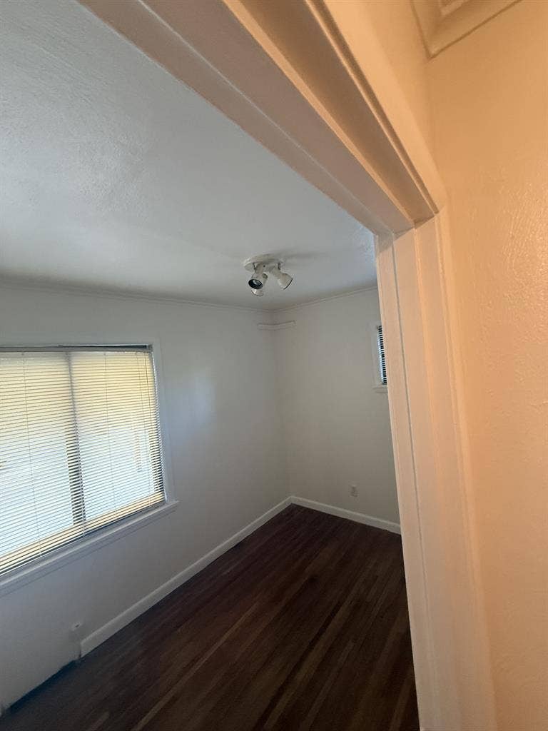 3 bed 1 bath Home in Burien