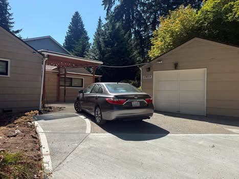 3 bed 1 bath Home in Burien