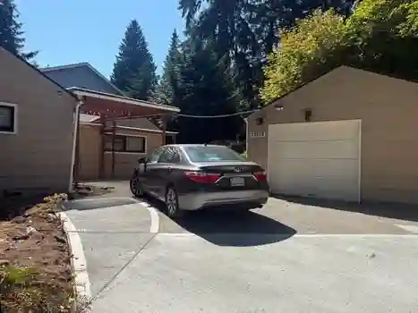 3 bed 1 bath Home in Burien