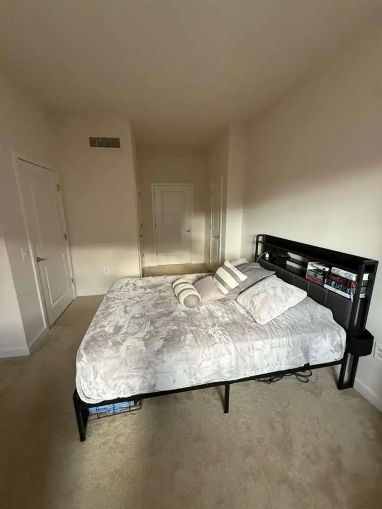 Large Room w/ private bathroom DC