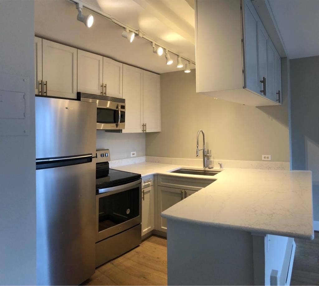 1 bed 1 bath condo