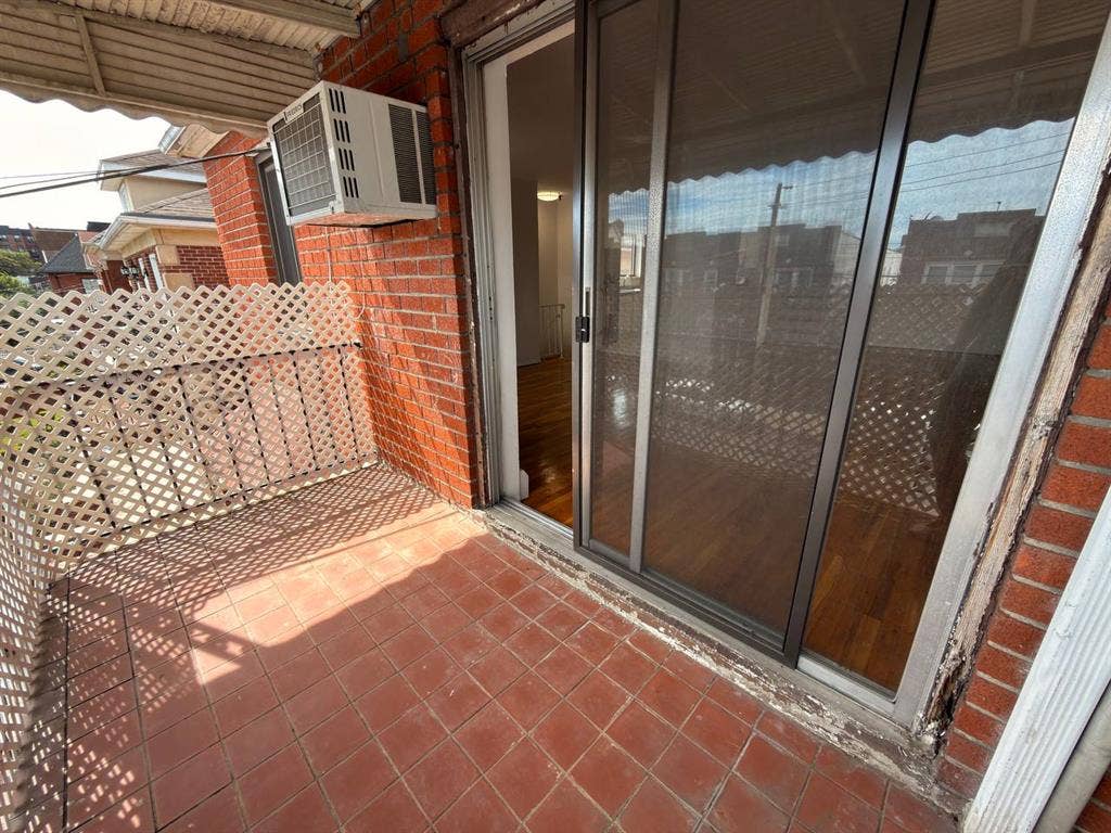 🏡 Spacious 3-Bedroom Apartment
