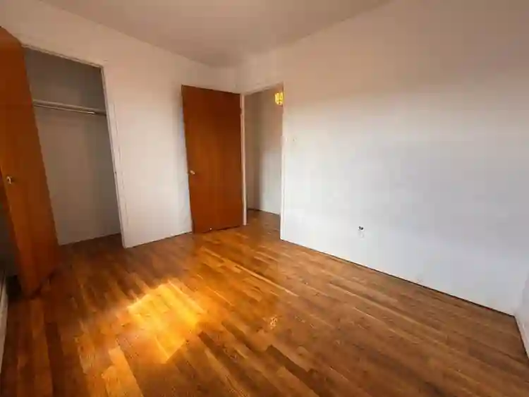 🏡 Spacious 3-Bedroom Apartment