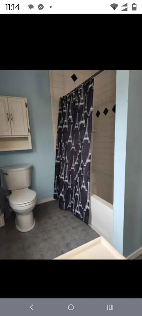 Looking for a quiet single roommate