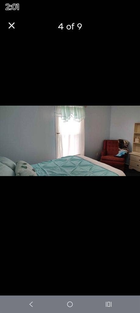 Looking for a quiet single roommate