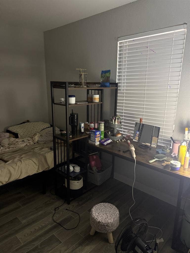 Renting a room, need roommate ASAP