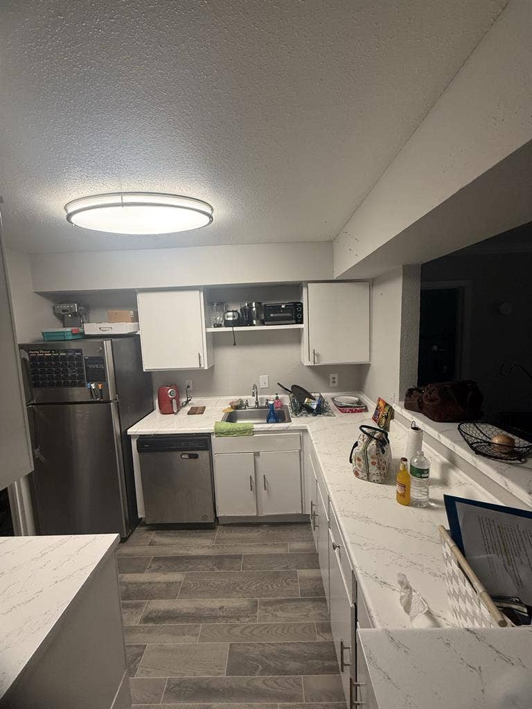 Renting a room, need roommate ASAP