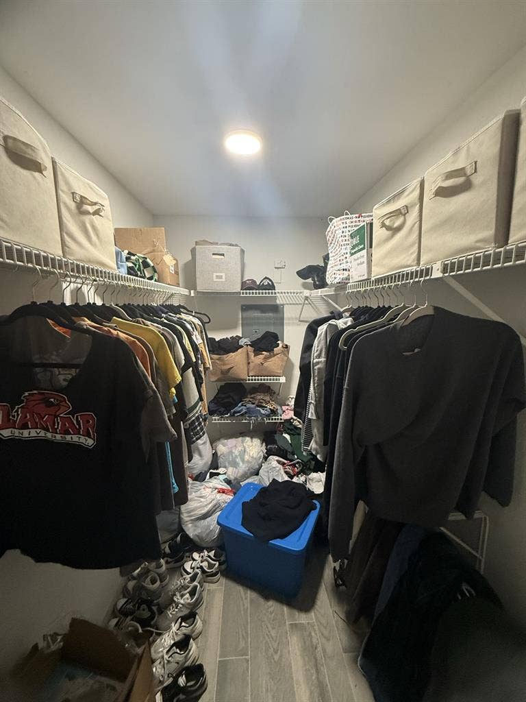 Renting a room, need roommate ASAP