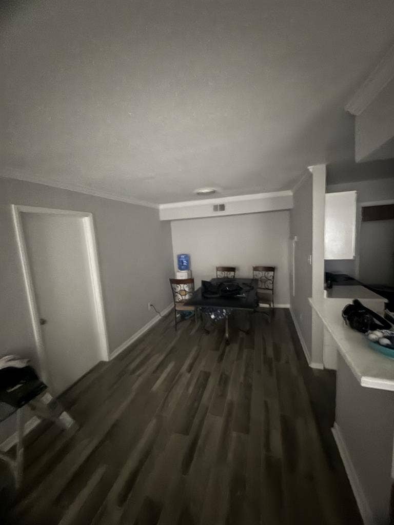 Renting a room, need roommate ASAP
