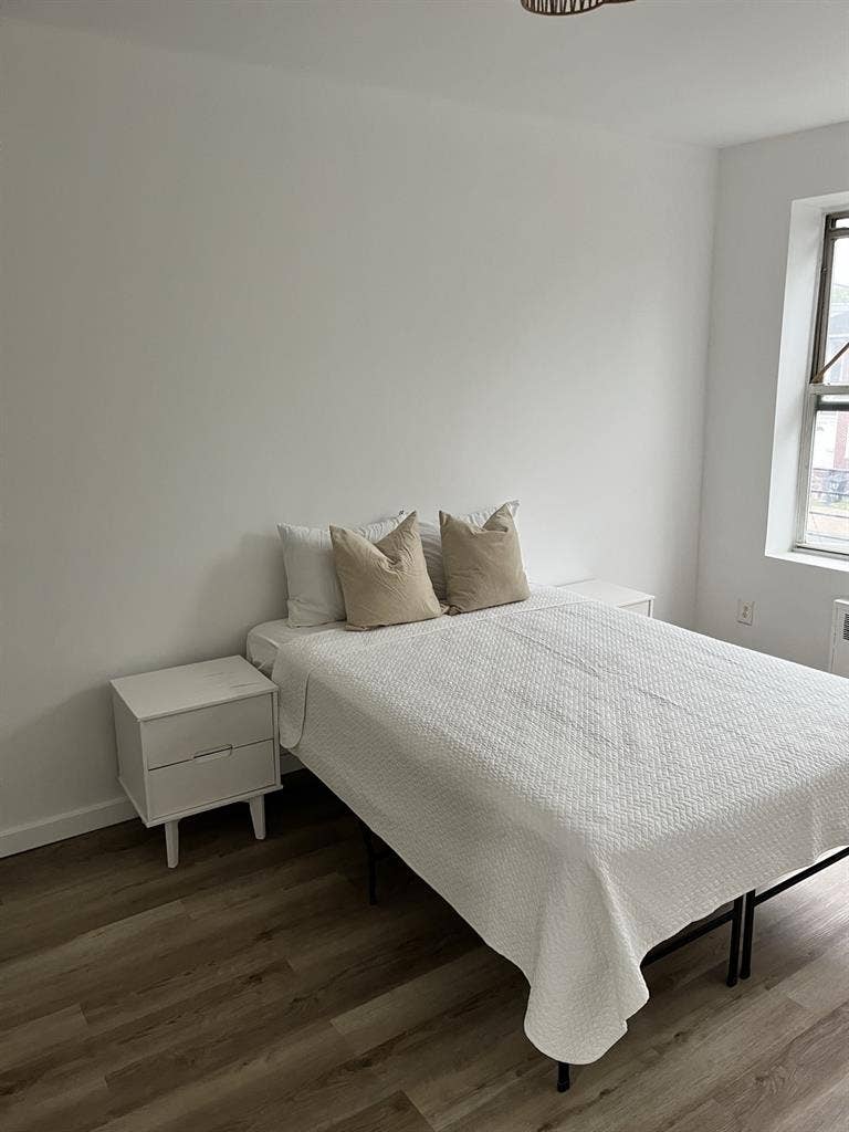 Roommates Dream Modern Affordable