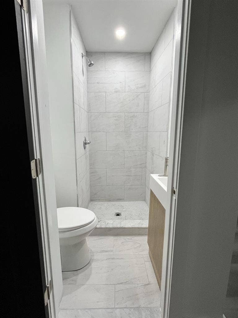 Roommates Dream Modern Affordable