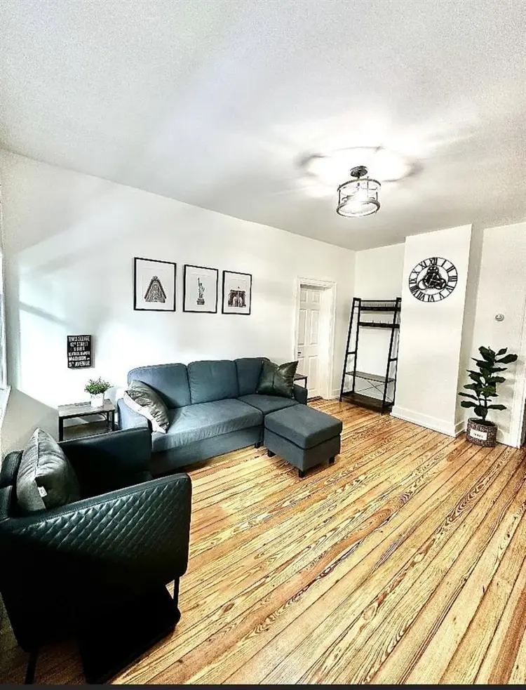 Female Roomate needed