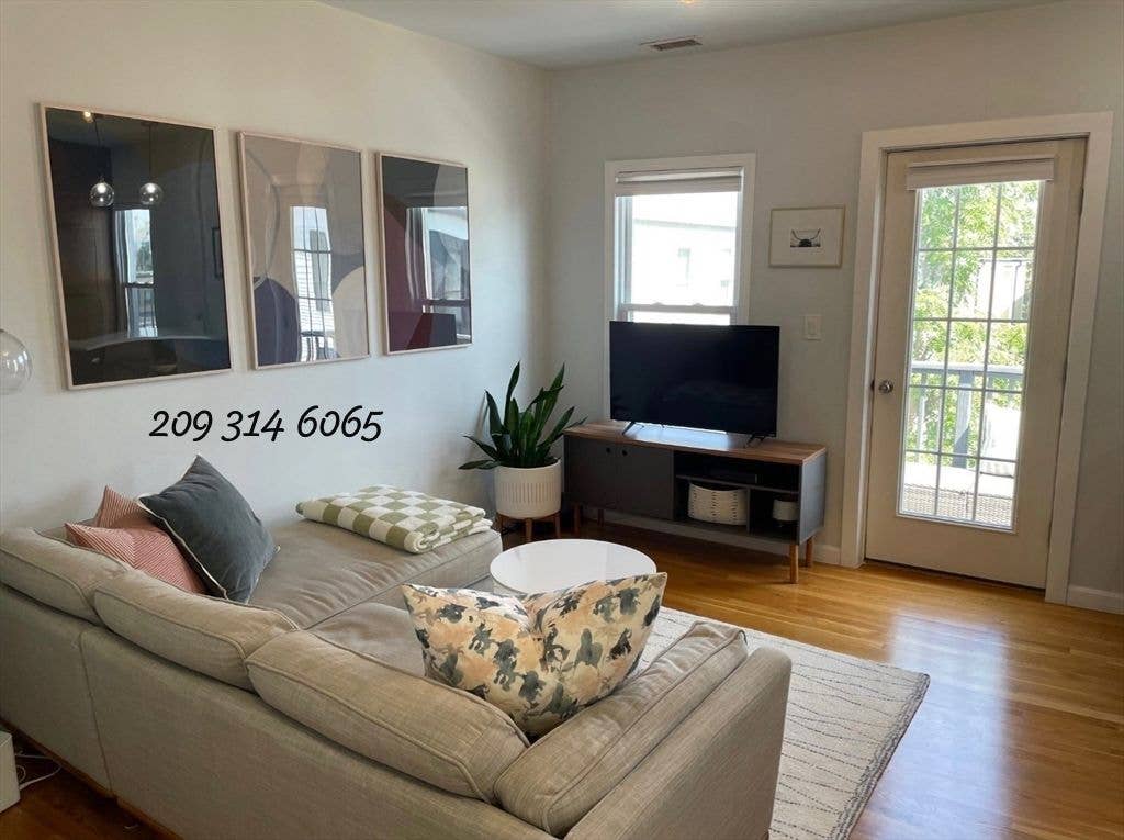 Welcome to 258 Everett Street