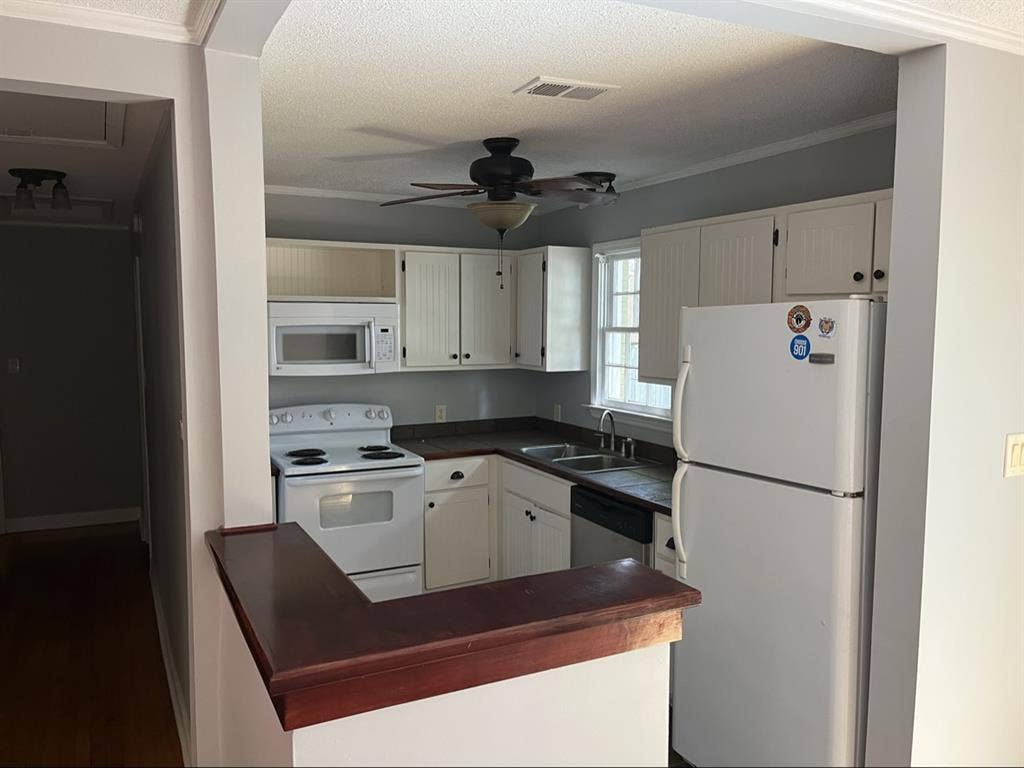 Room for rent: 750 plus UT