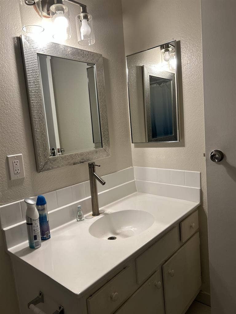 Full furnished utilities included!