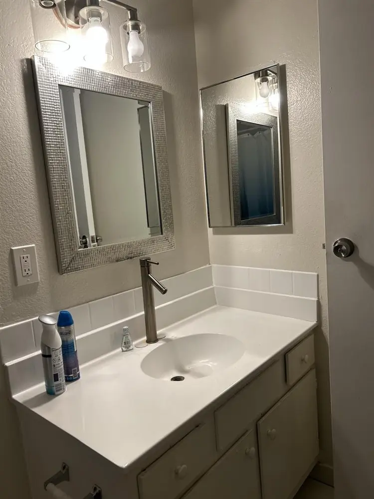 Full furnished utilities included!