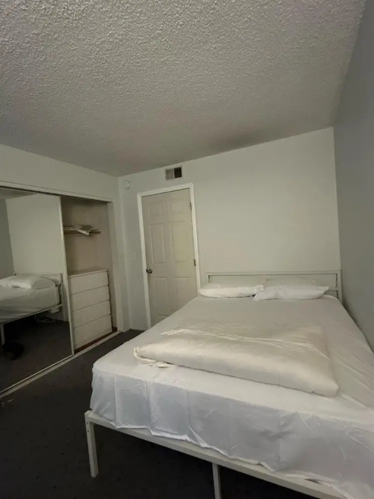 Full furnished utilities included!