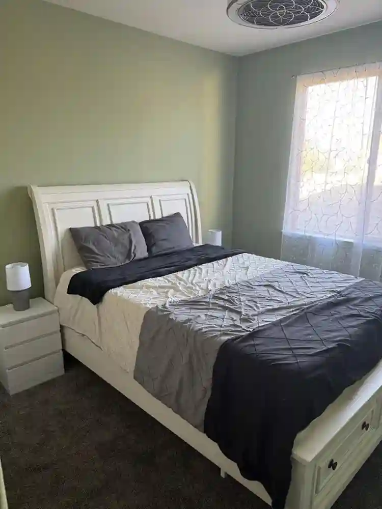 Upstairs living area for rent