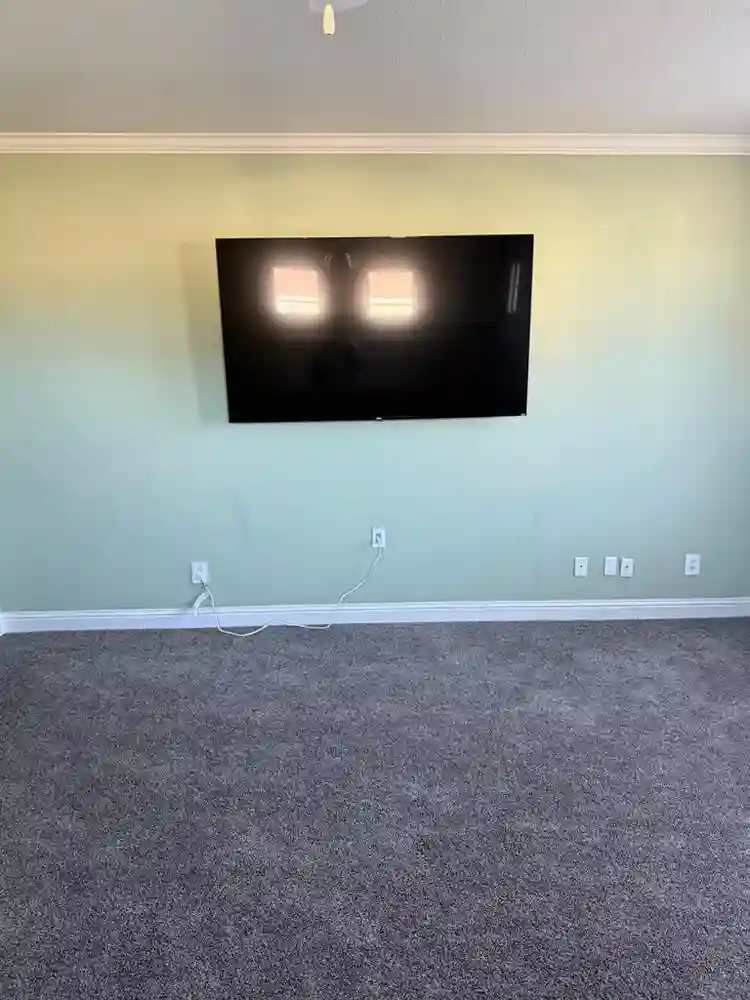 Upstairs living area for rent