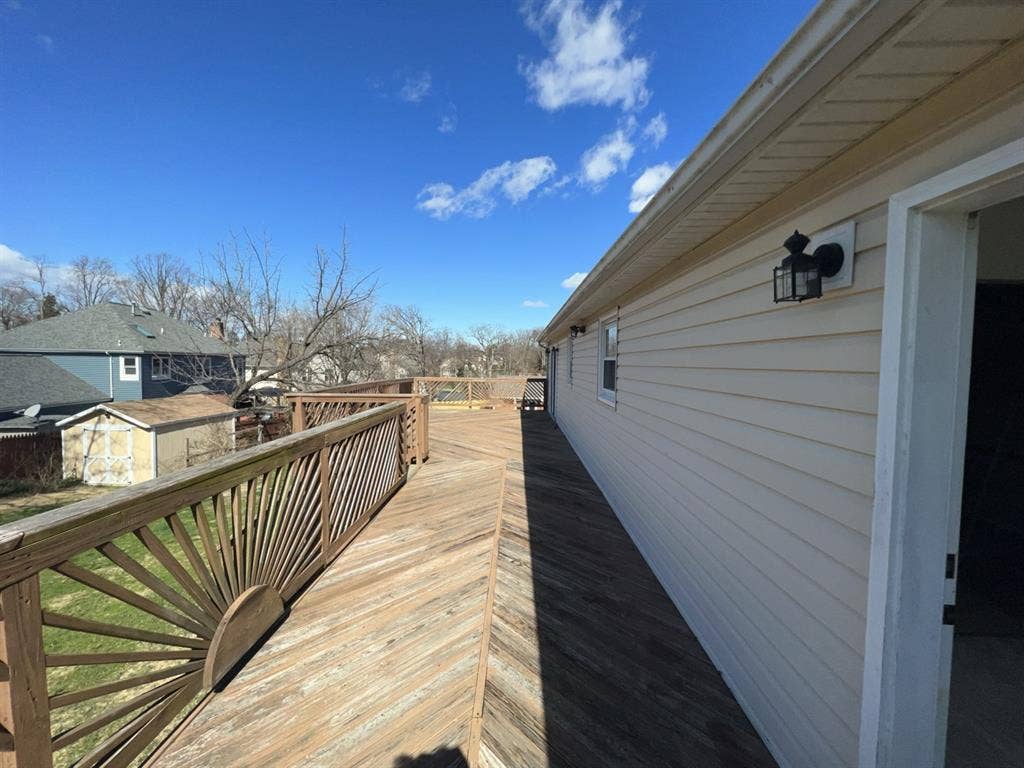 Looking for roommate @ house 09/22
